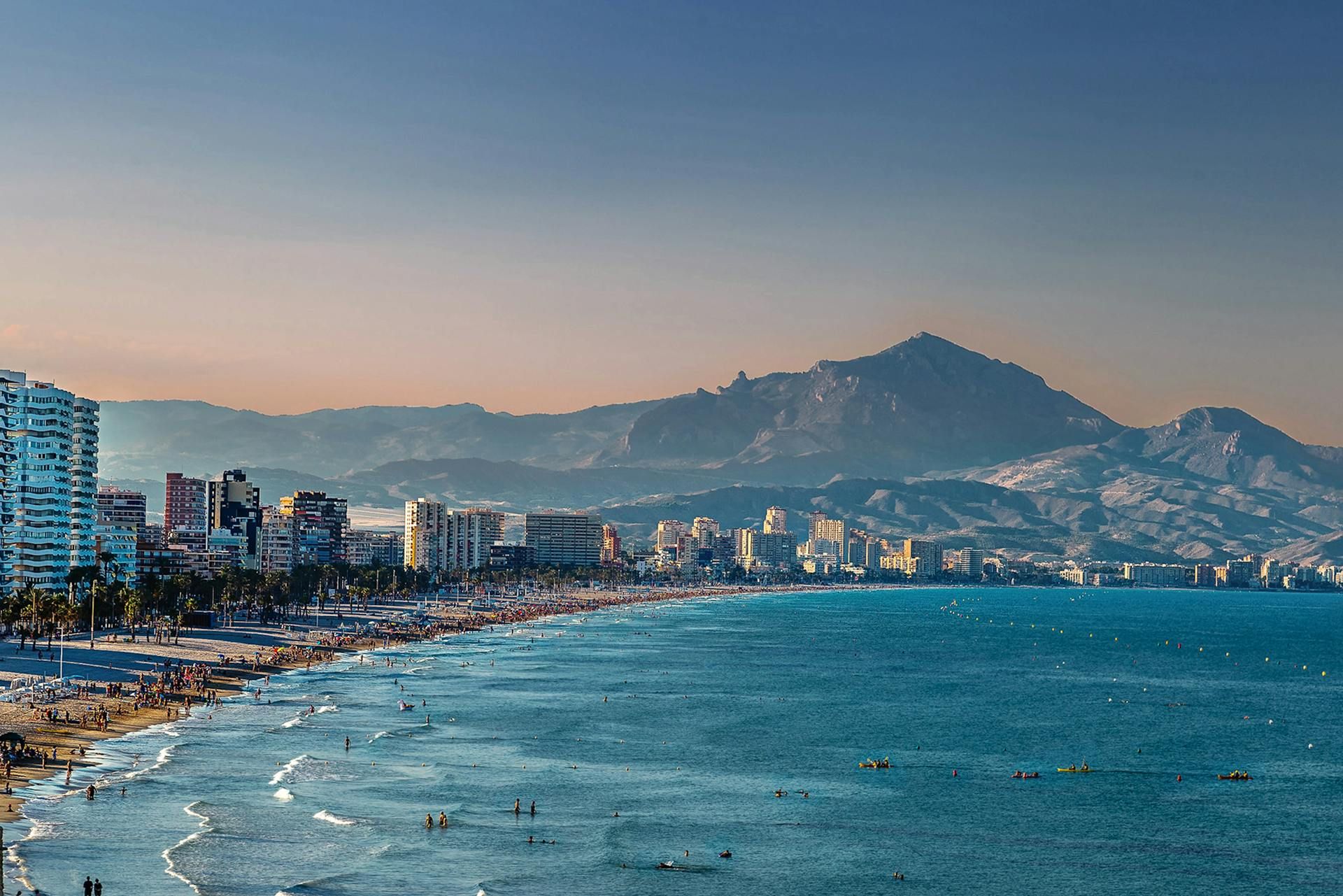 Buy property in Alicante