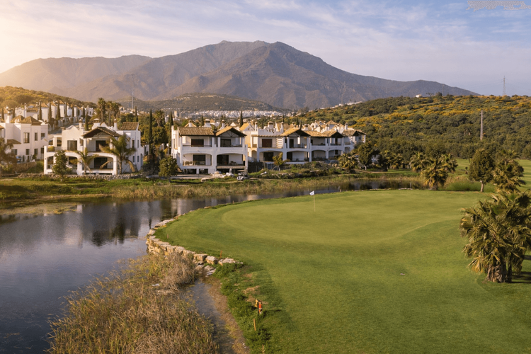 Azata Golf