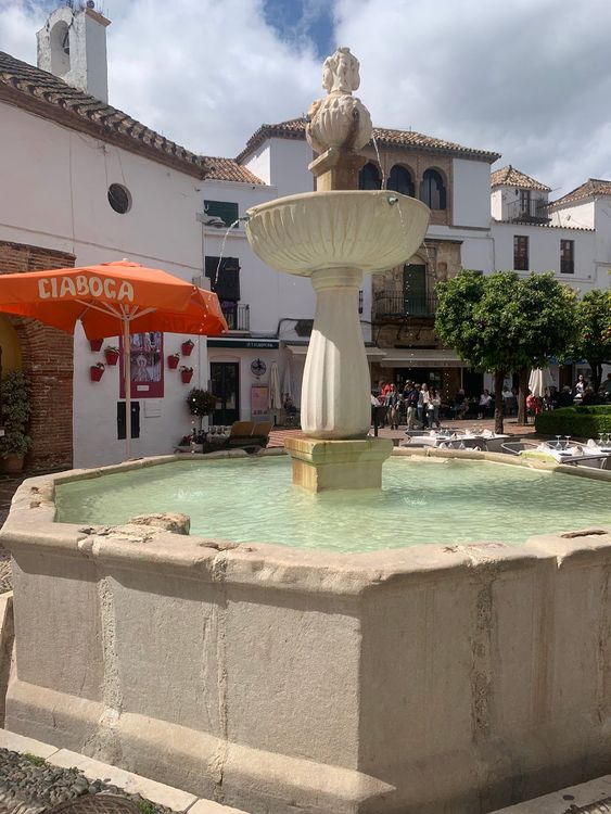 Brunnen