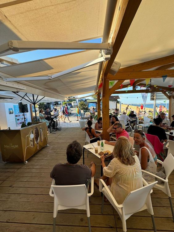 Chiringuito Terrassa Beach Mil Palmeras