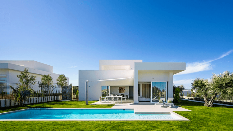Las Colinas Golf Property