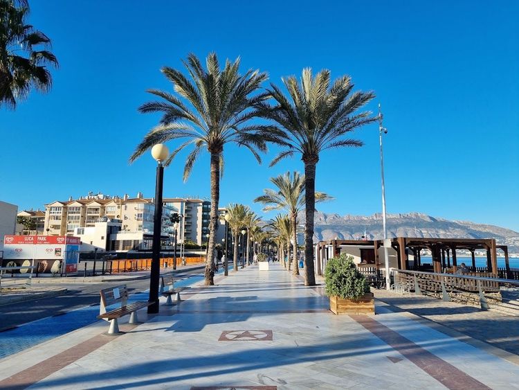 Las Estrellas Promenade