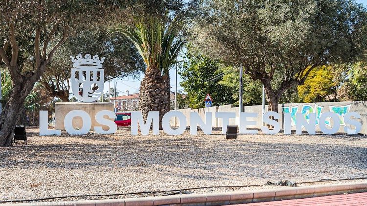 Los Montesinos