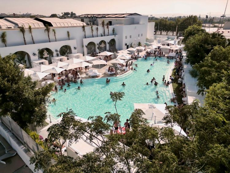Makala Beach Club