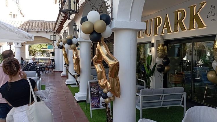 MALUPARK - ENTERTAINMENT & COCKTAIL BAR
