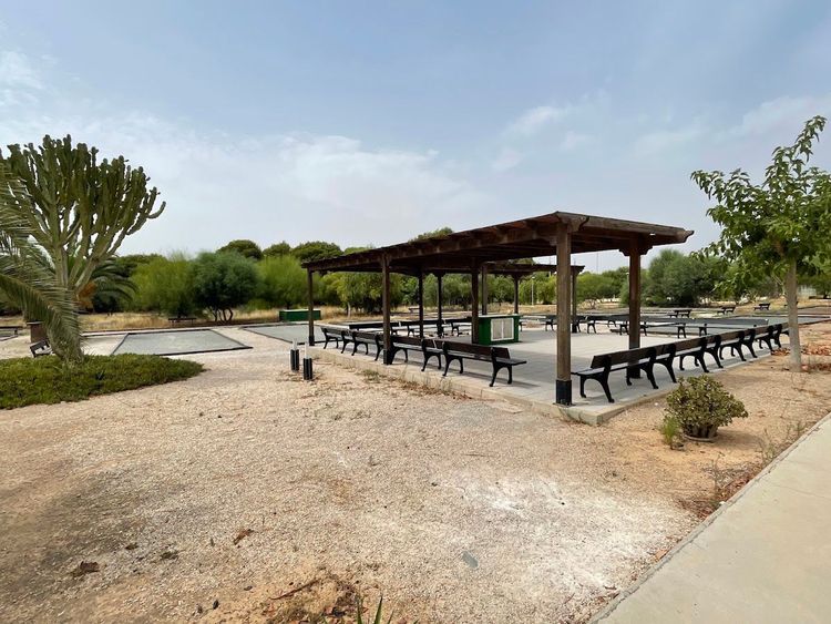 Pistas de petanca - Urbanización Mil Palmeras