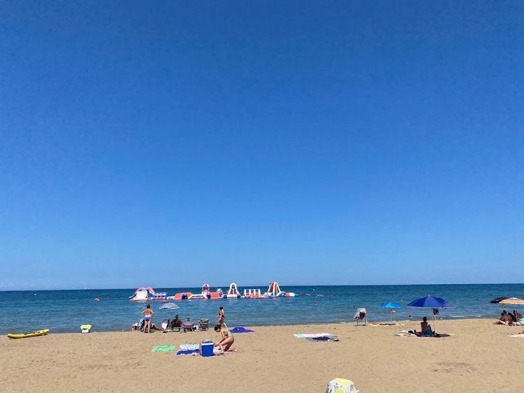 Playa Escollera Norte puerto de Denia