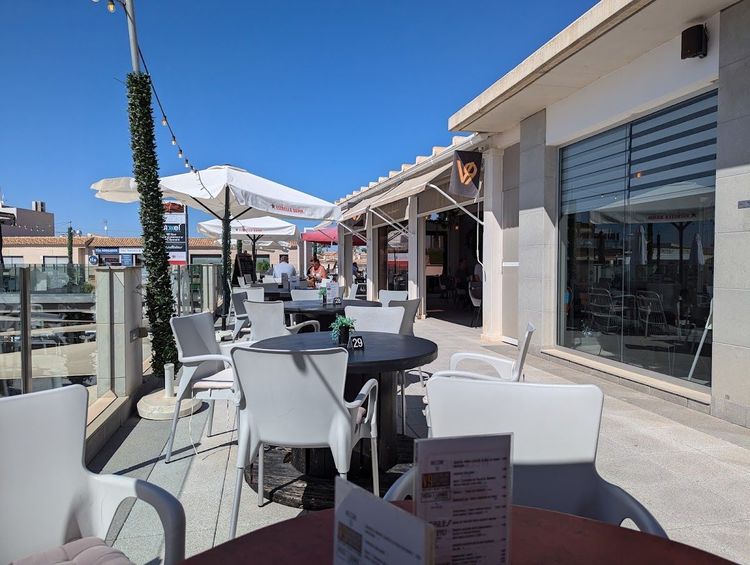 V9 Gastrobar Restaurant